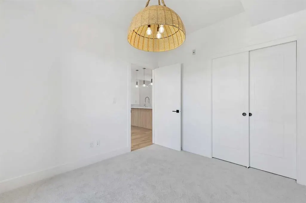 370 Dieppe Drive SW, #313