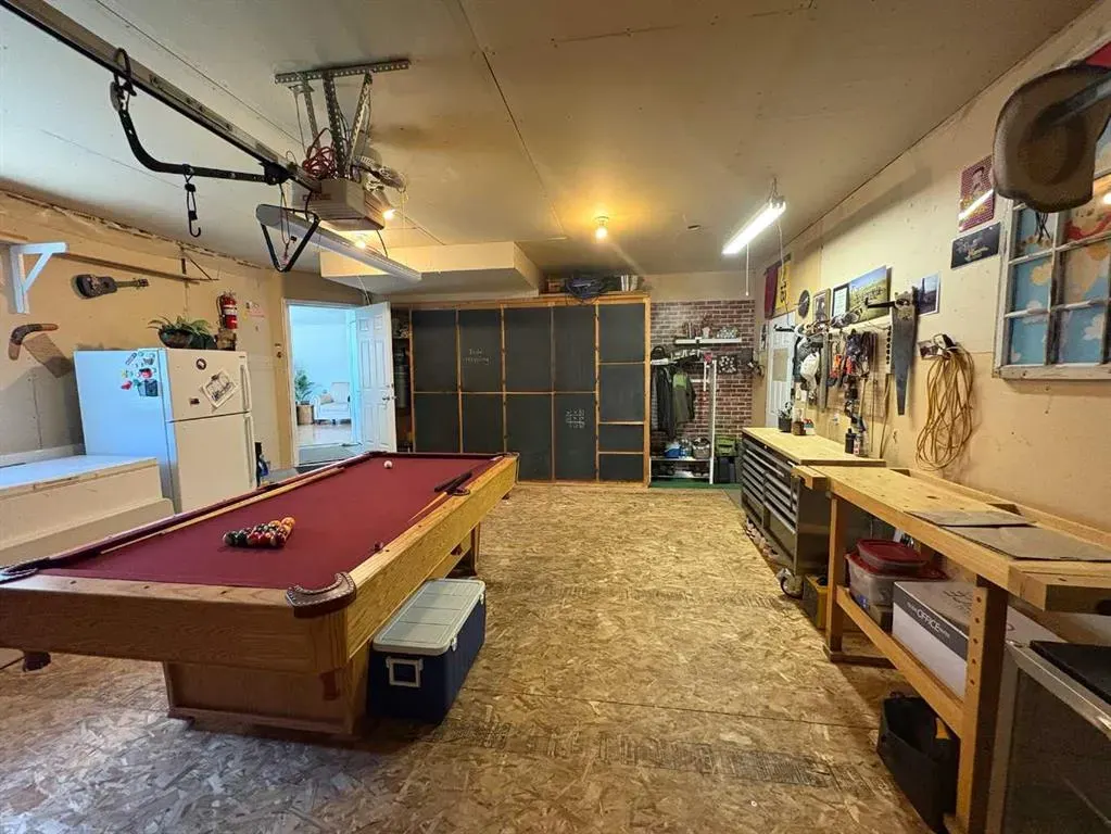 167 Mt Rundle Road W