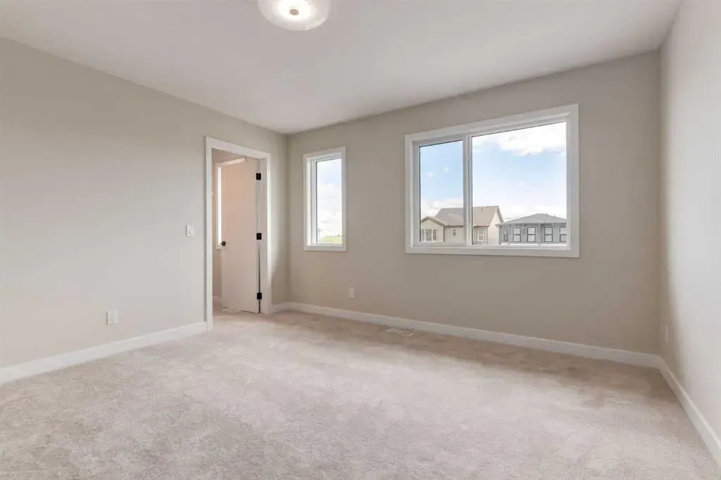 82 Agate Road