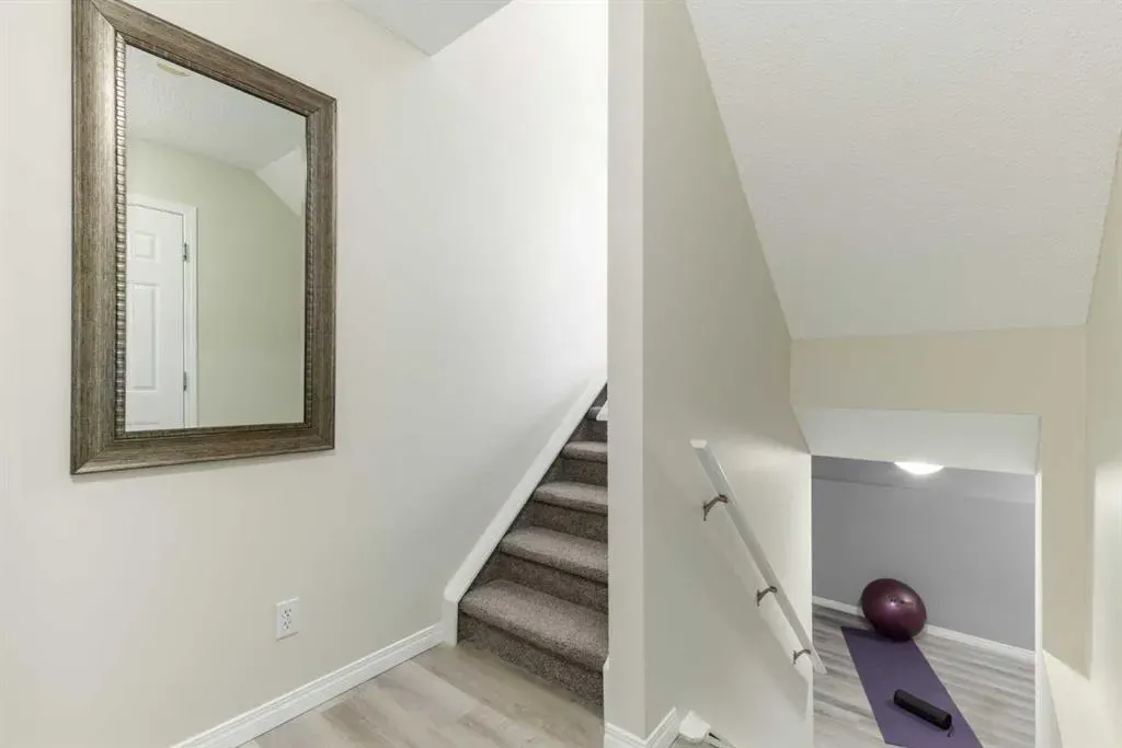 126 Everhollow Heights SW