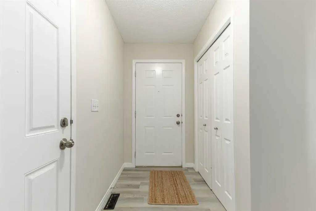 126 Everhollow Heights SW