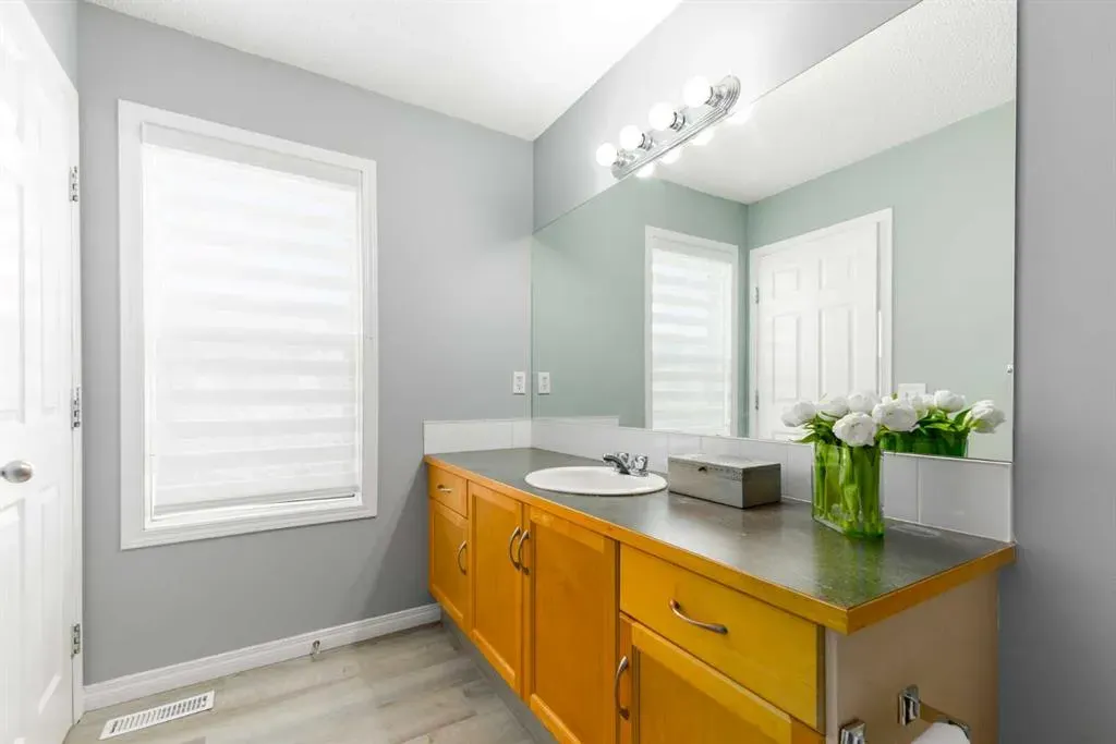 126 Everhollow Heights SW