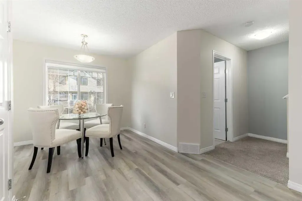 126 Everhollow Heights SW