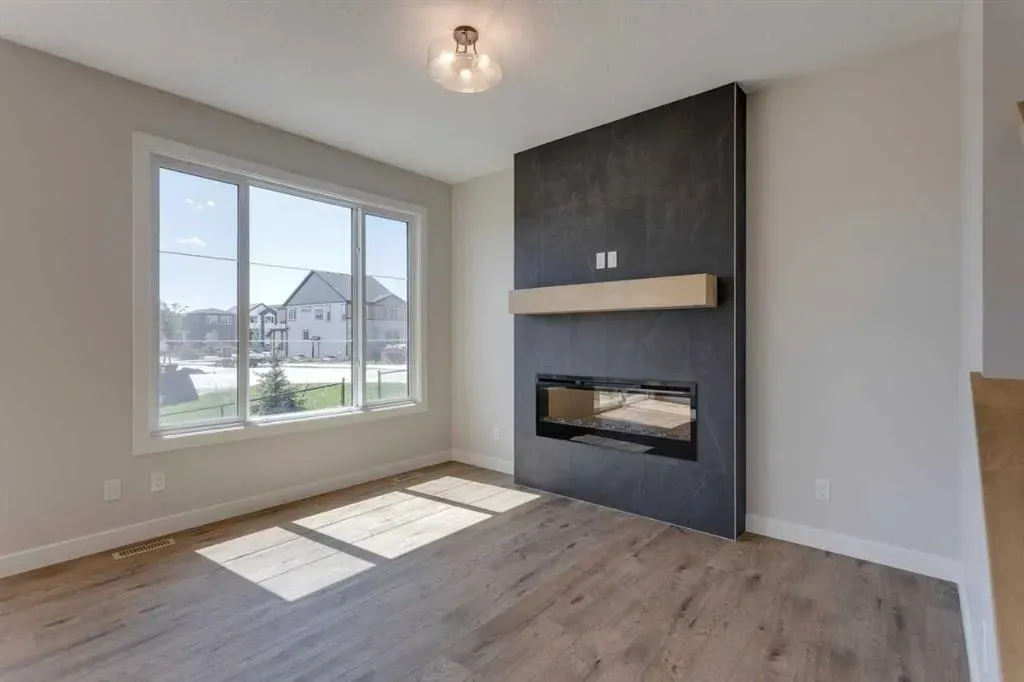 11 Lewiston View NE