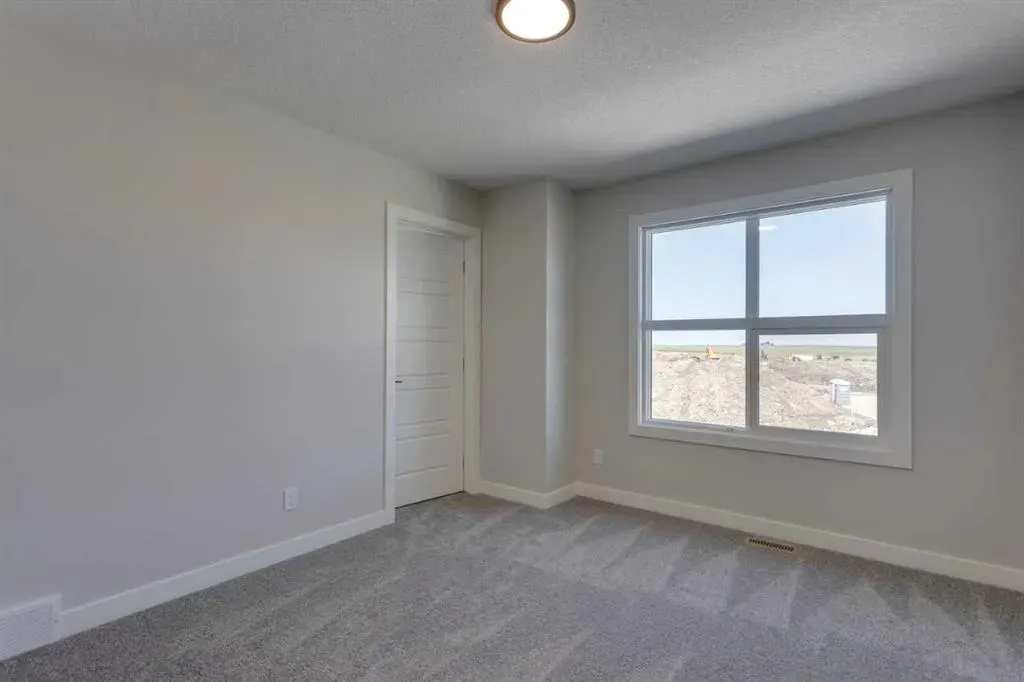11 Lewiston View NE