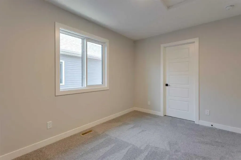 11 Lewiston View NE