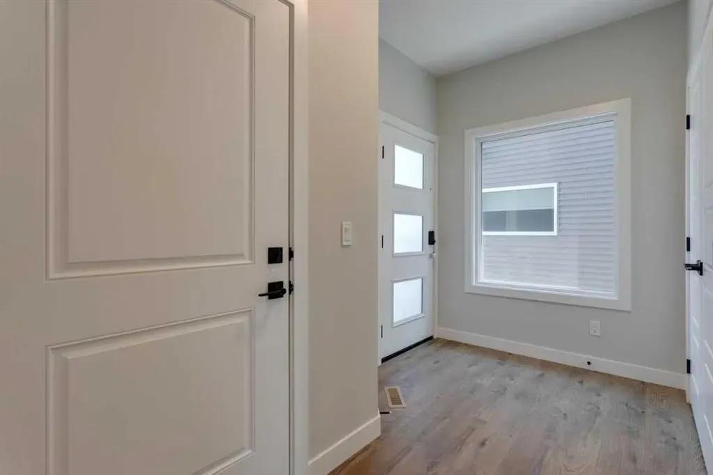 11 Lewiston View NE