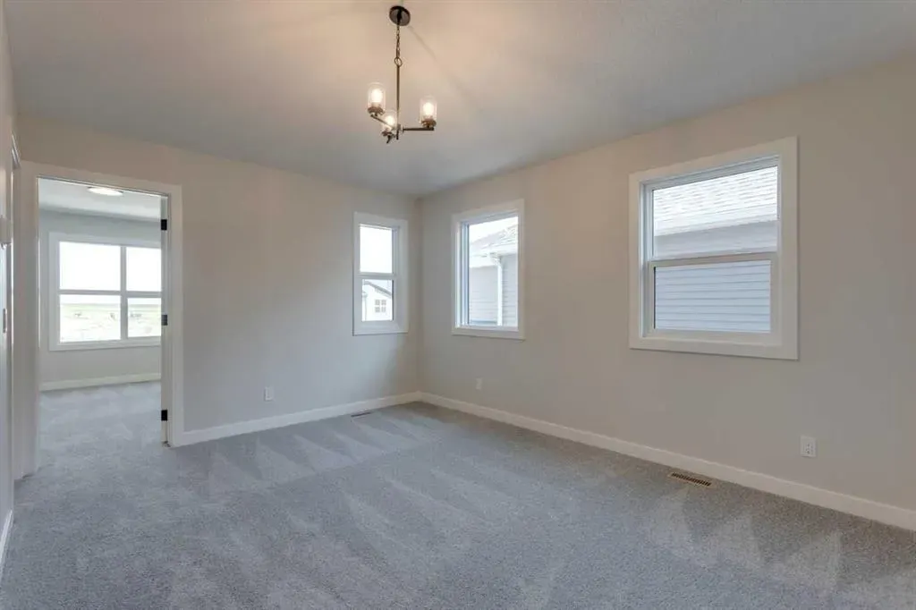 11 Lewiston View NE