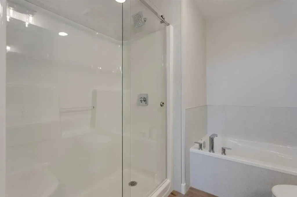 11 Lewiston View NE