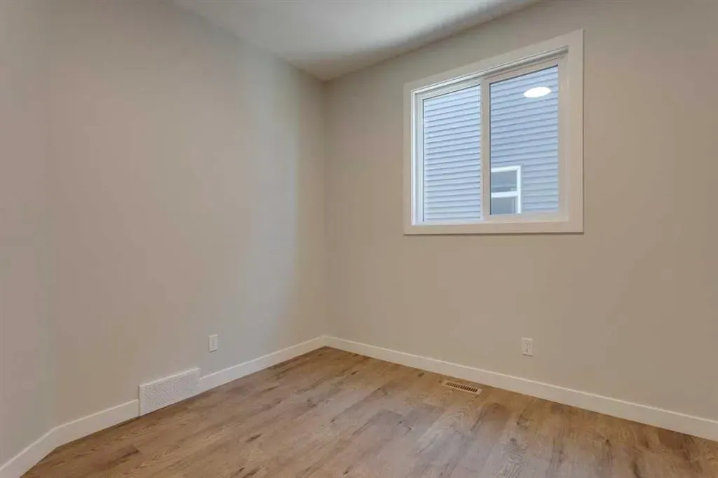11 Lewiston View NE