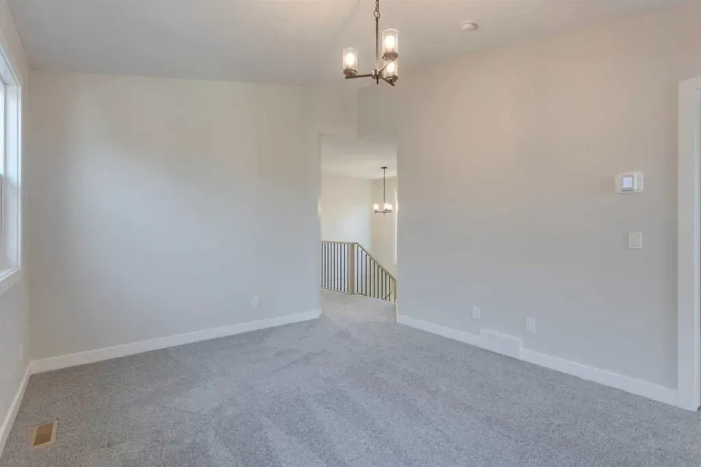 11 Lewiston View NE