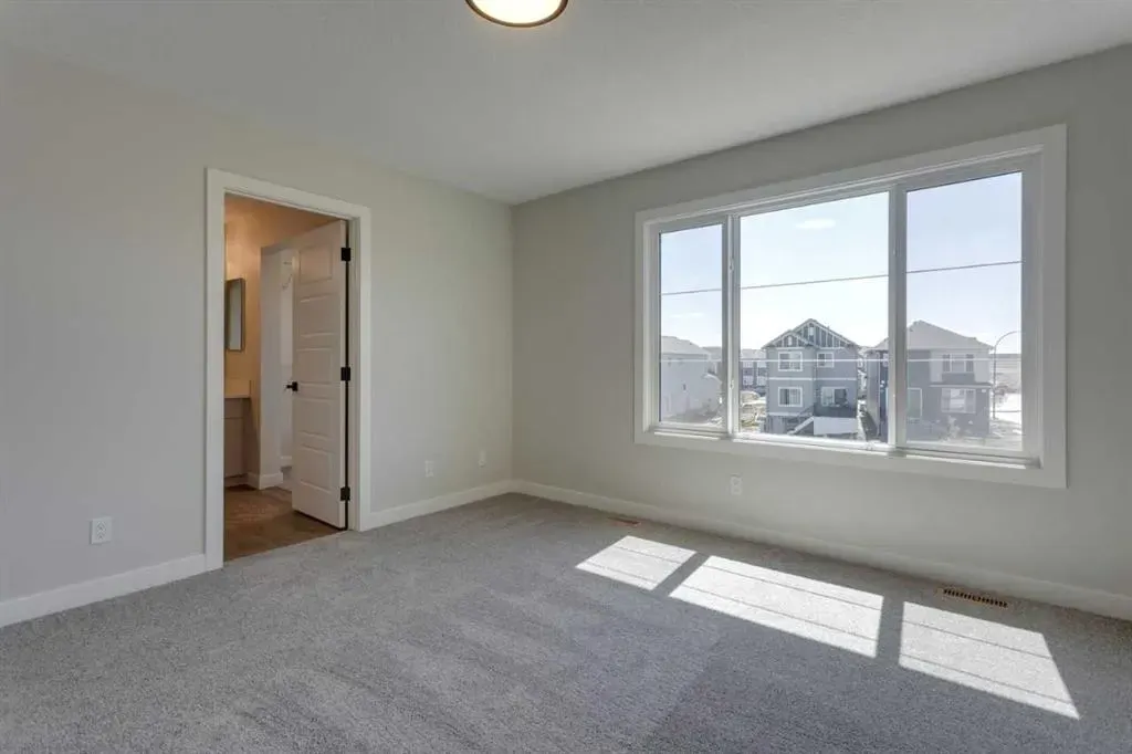11 Lewiston View NE