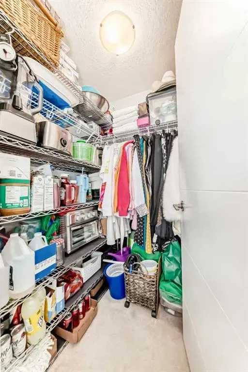 122 Mahogany Centre SE, #202