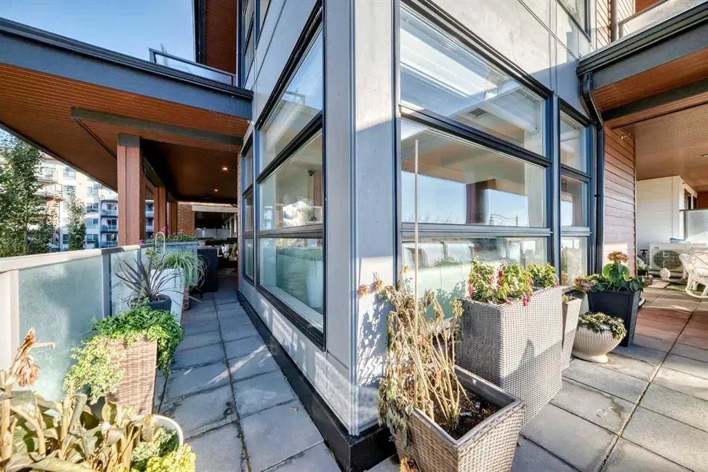 122 Mahogany Centre SE, #202