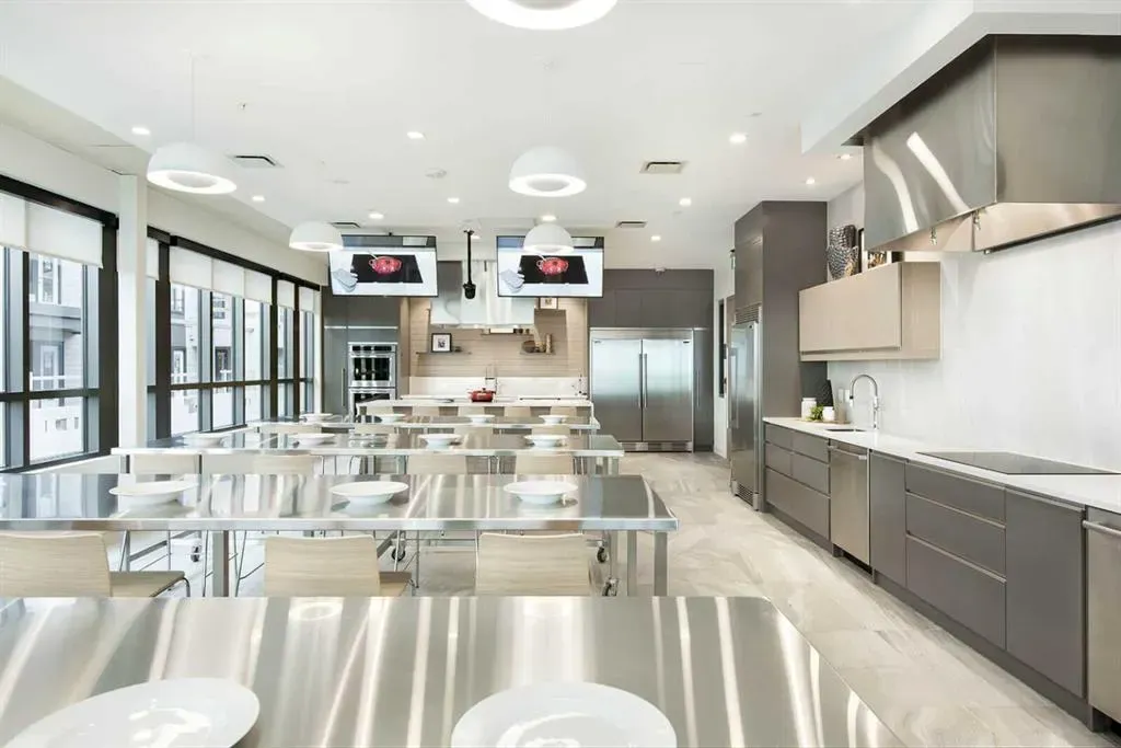 122 Mahogany Centre SE, #202