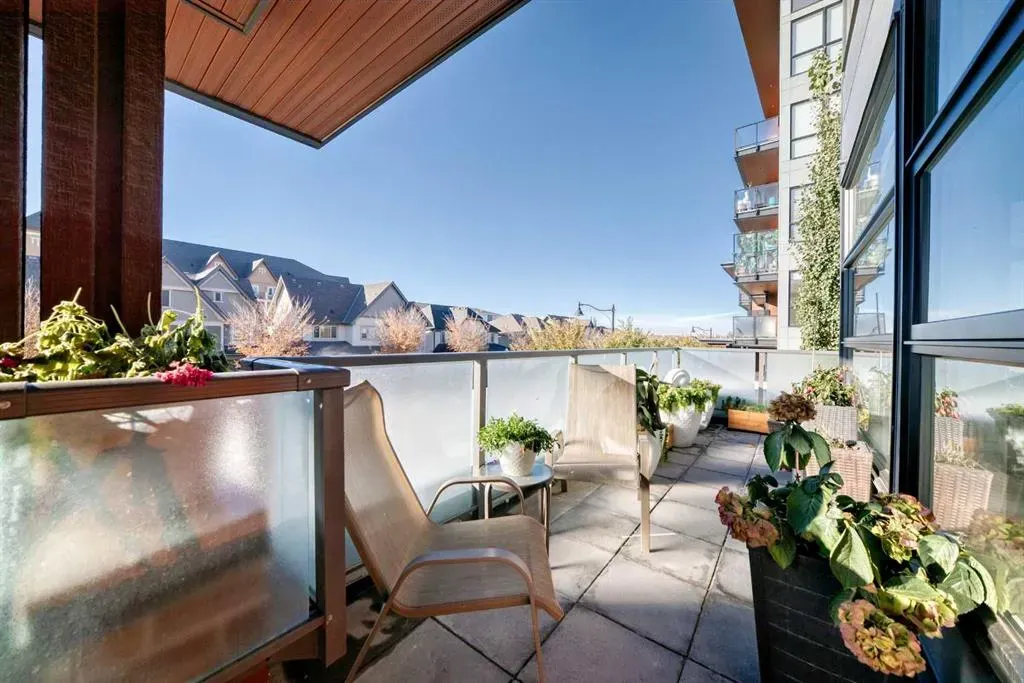122 Mahogany Centre SE, #202