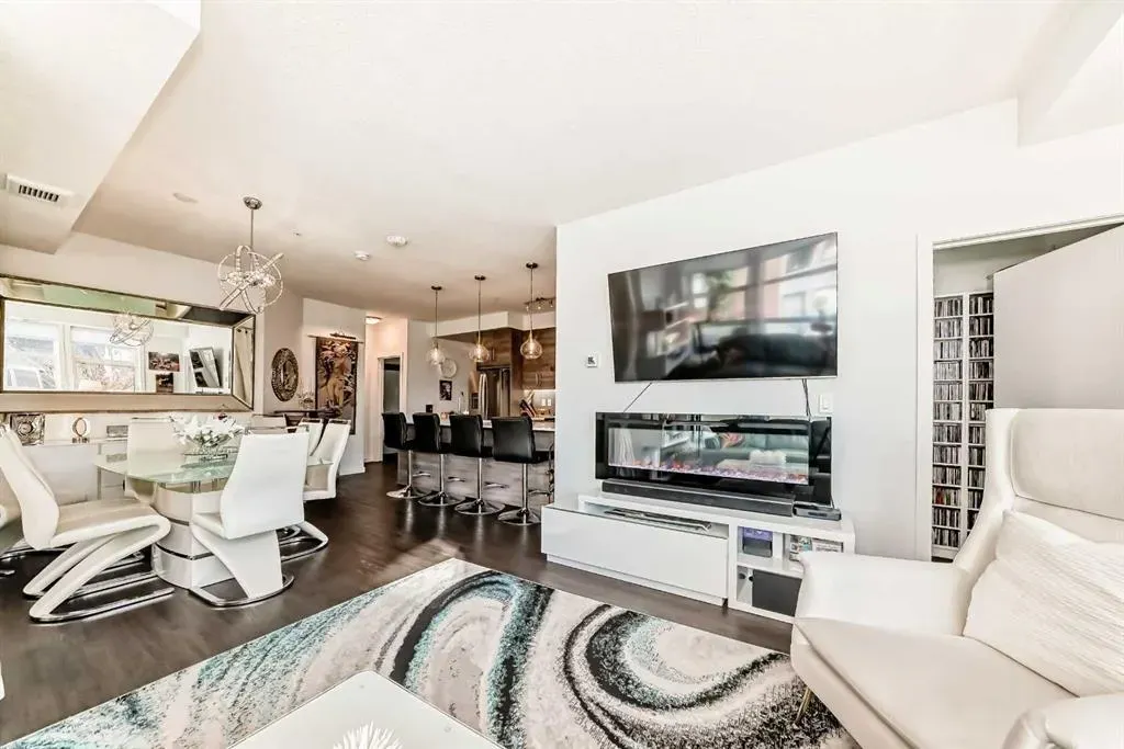 122 Mahogany Centre SE, #202