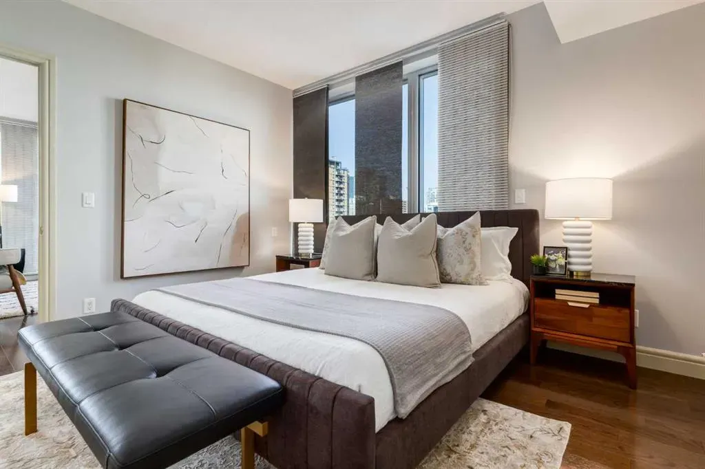 817 15 Avenue SW, #500