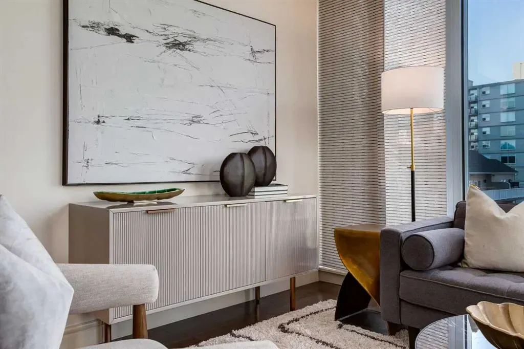 817 15 Avenue SW, #500