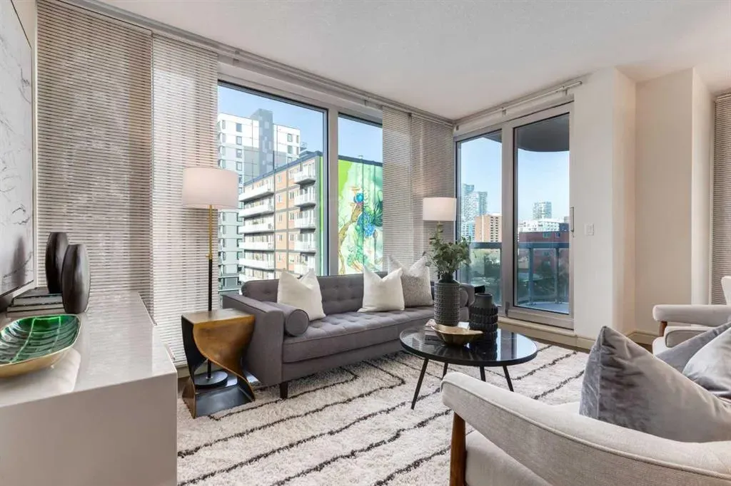 817 15 Avenue SW, #500