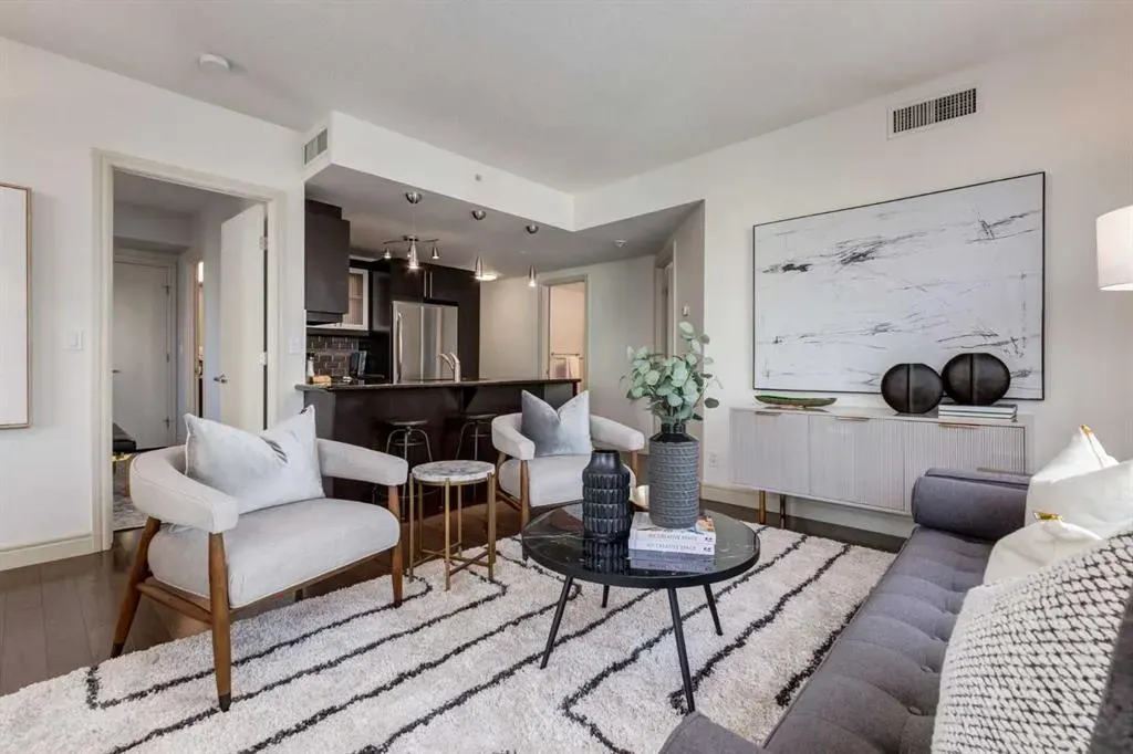 817 15 Avenue SW, #500