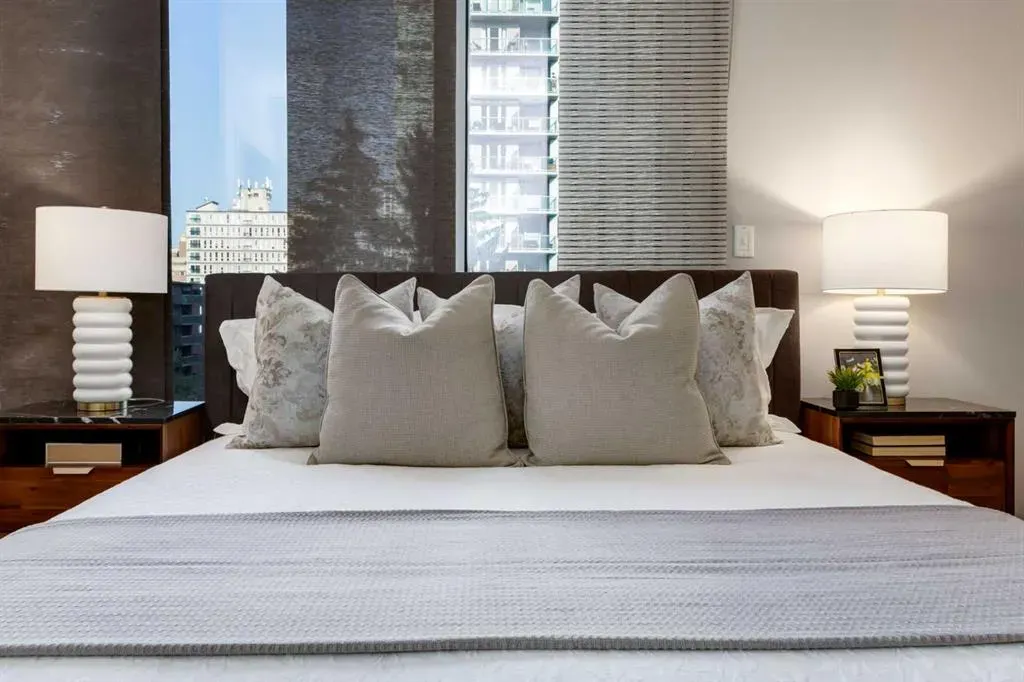 817 15 Avenue SW, #500