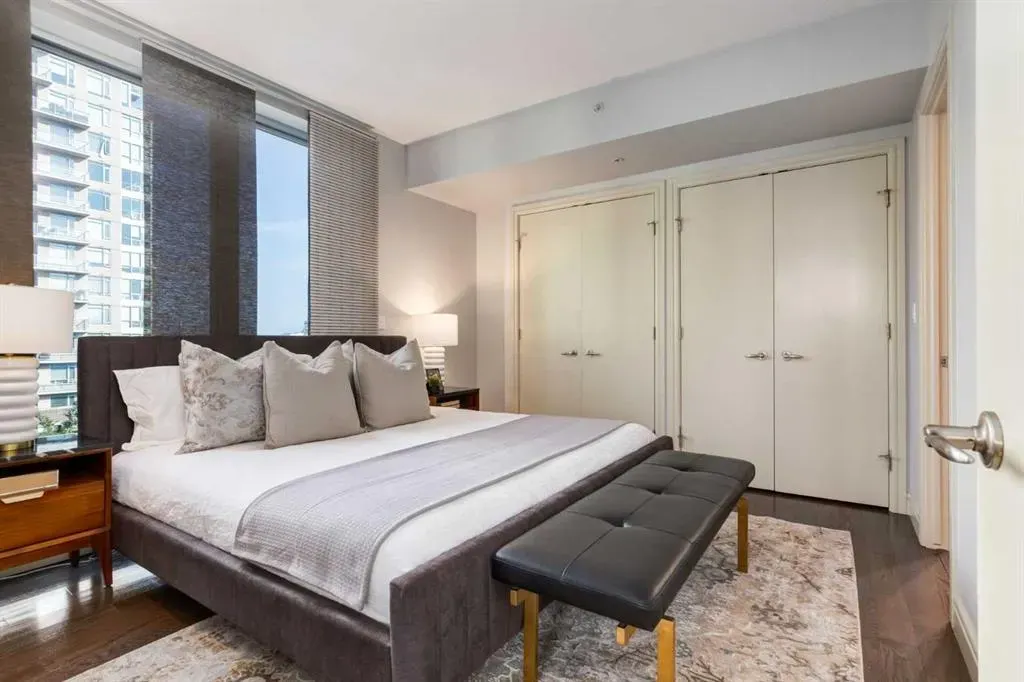 817 15 Avenue SW, #500