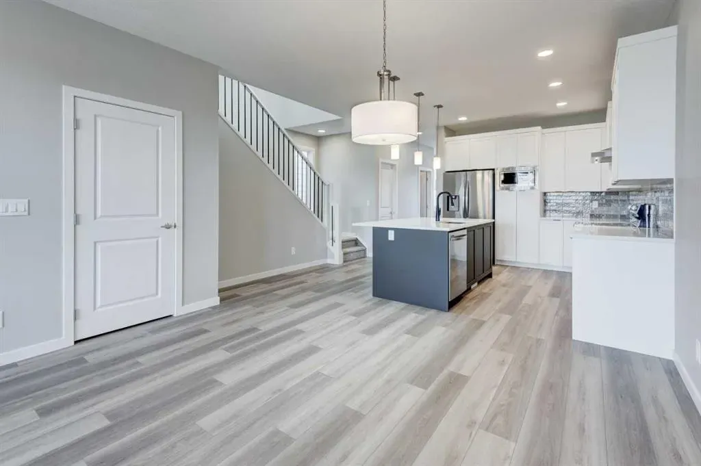 104 Mercado Road SE