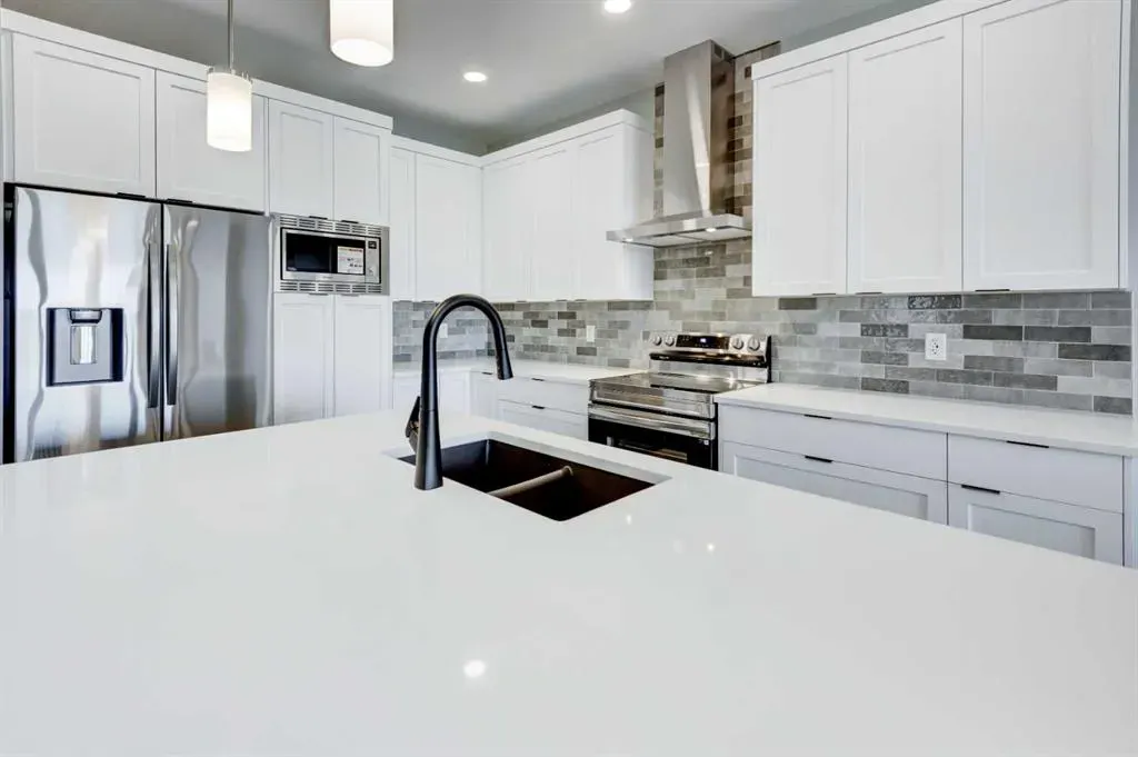 104 Mercado Road SE