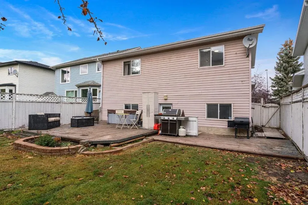132 Arbour Ridge Way NW