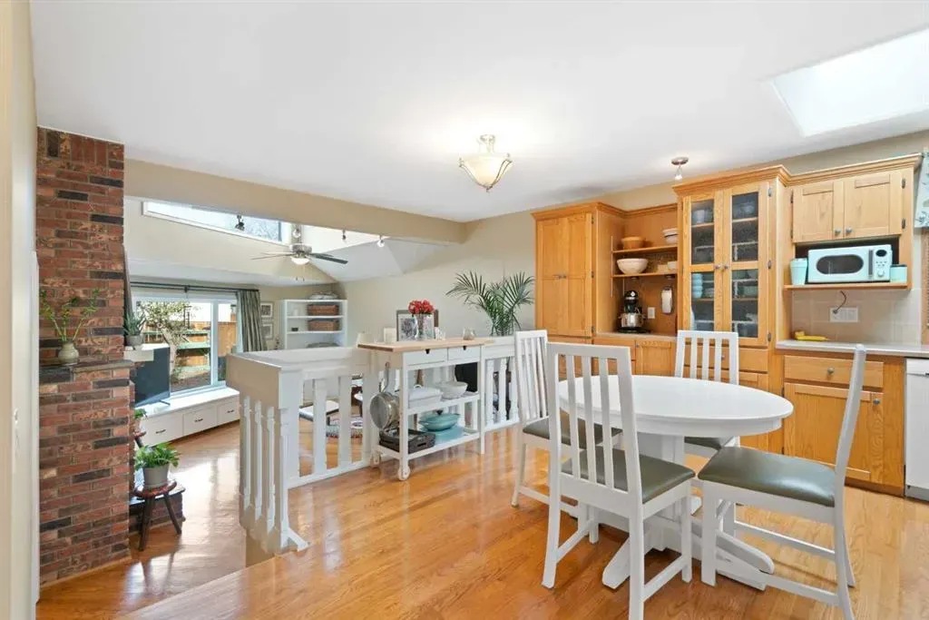 9632 Oakcliffe Drive SW