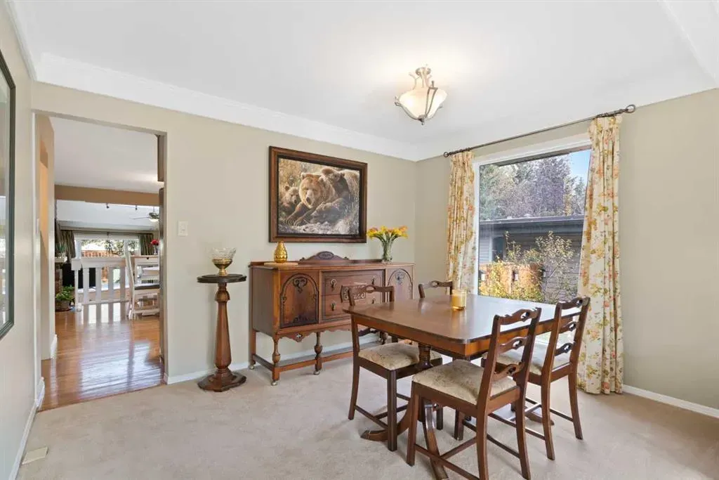 9632 Oakcliffe Drive SW