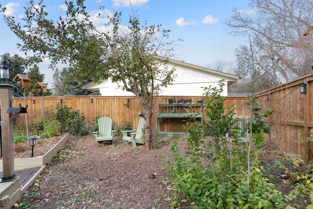 9632 Oakcliffe Drive SW