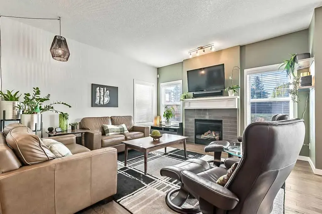 29 Cougar Ridge Close SW