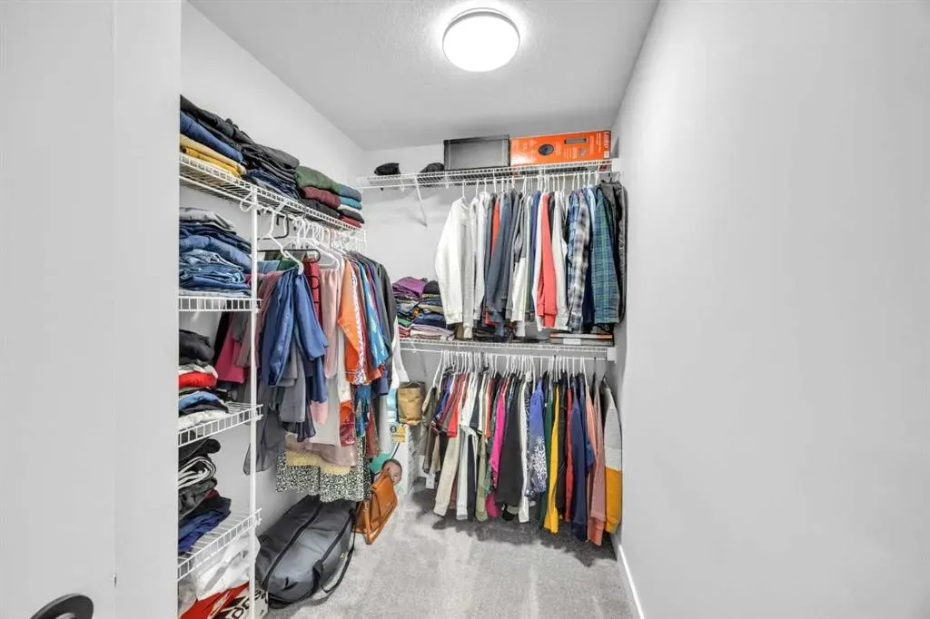 289 Corner Glen Way NE