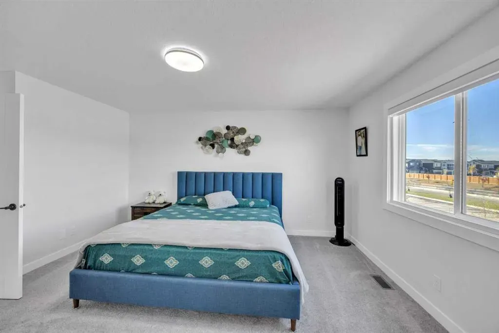 289 Corner Glen Way NE