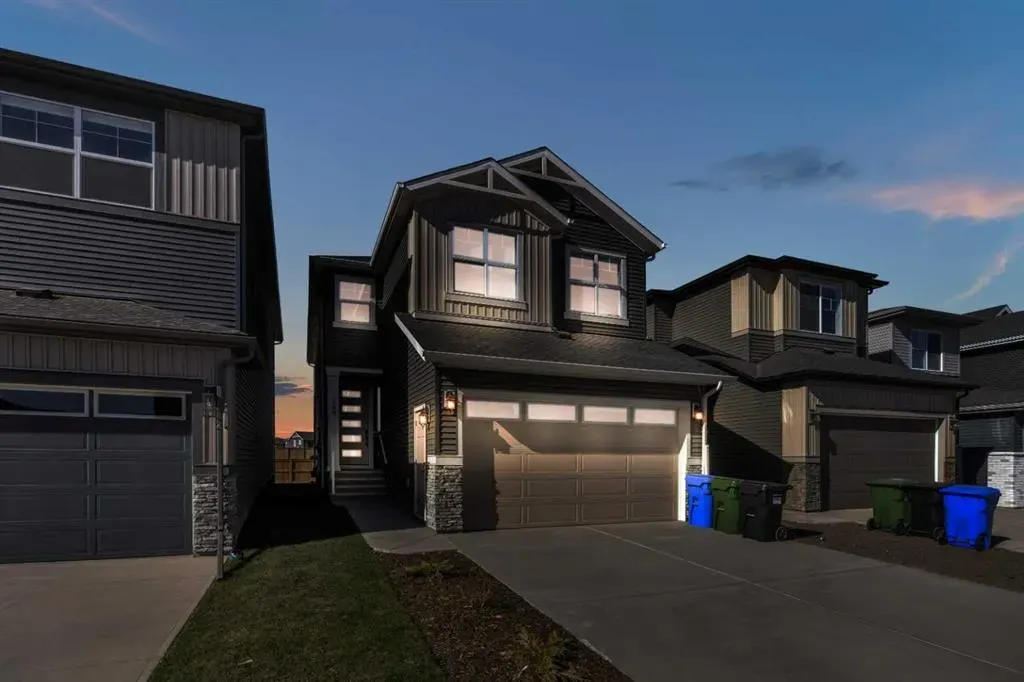 289 Corner Glen Way NE