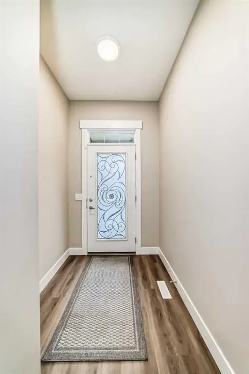 153 Masters Row SE