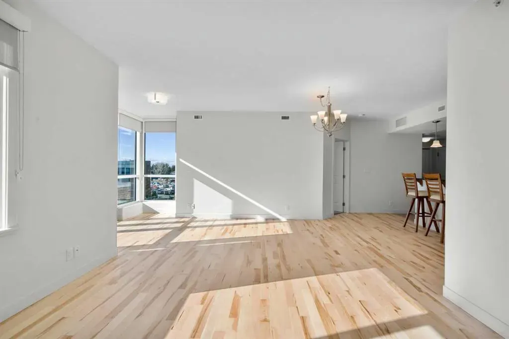 24 Varsity Estates Circle NW, #402