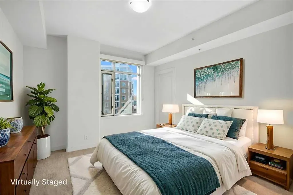 24 Varsity Estates Circle NW, #402