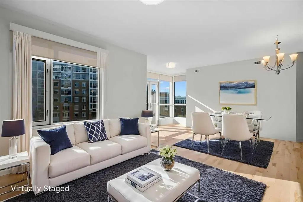 24 Varsity Estates Circle NW, #402