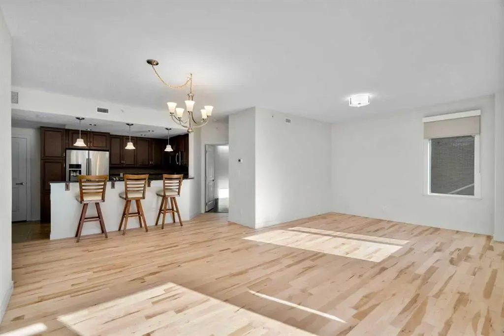 24 Varsity Estates Circle NW, #402