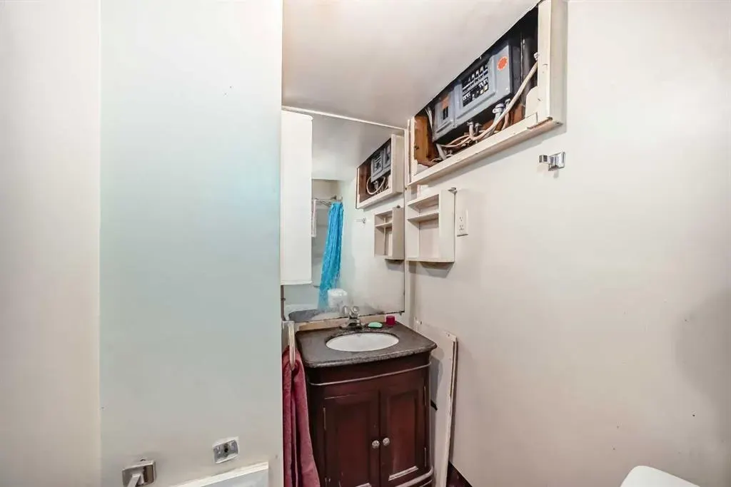 808 Avonlea Place SE