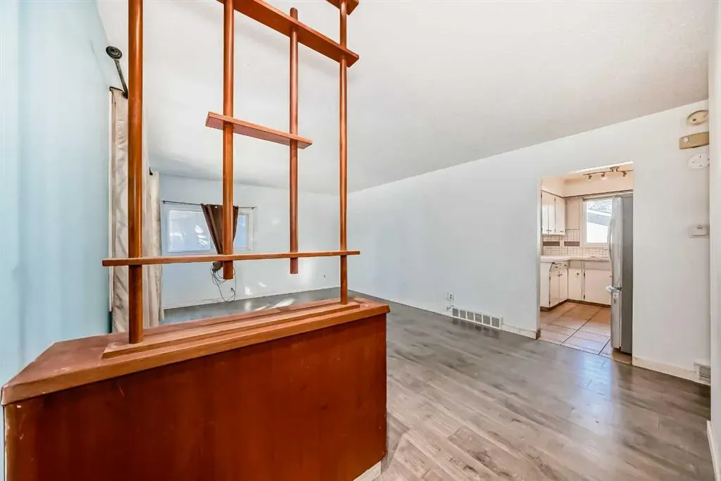 808 Avonlea Place SE