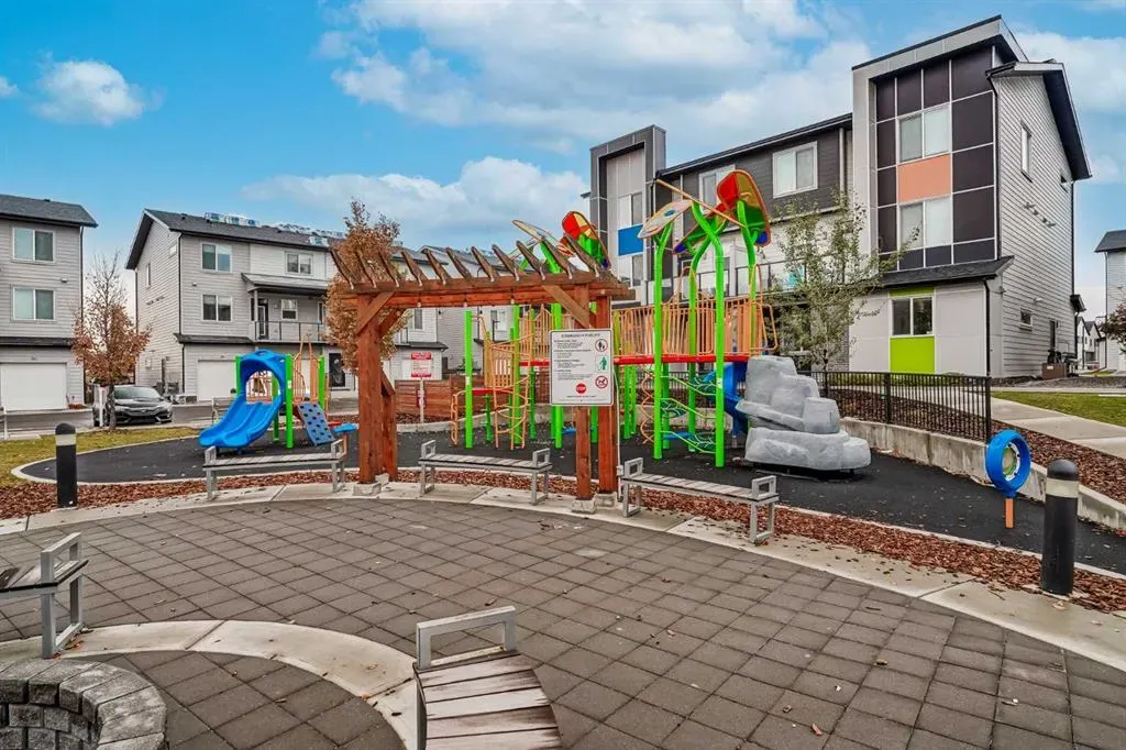 130 Redstone Walk NE, #203