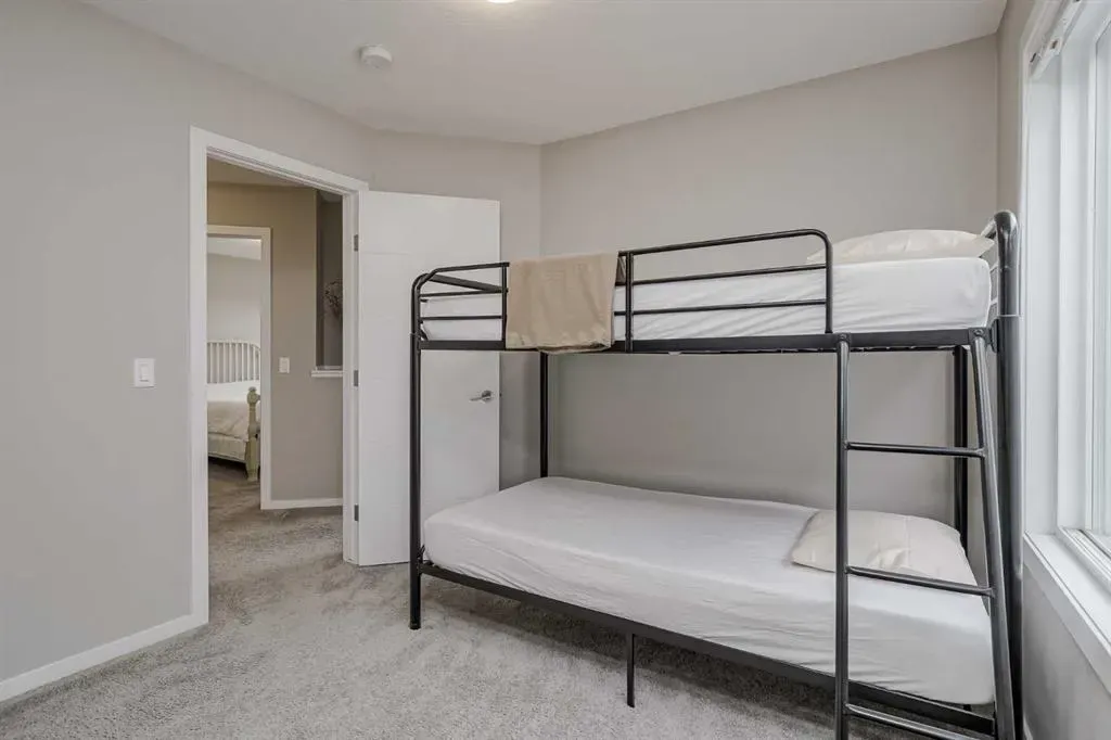 130 Redstone Walk NE, #203