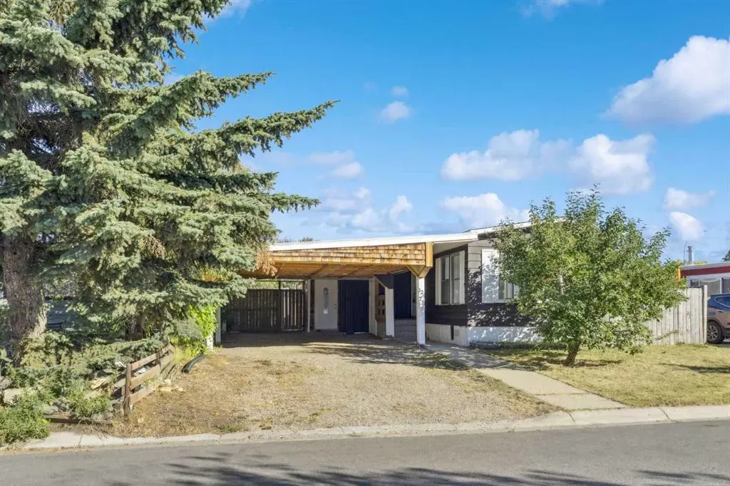 12 Spring Haven Road SE