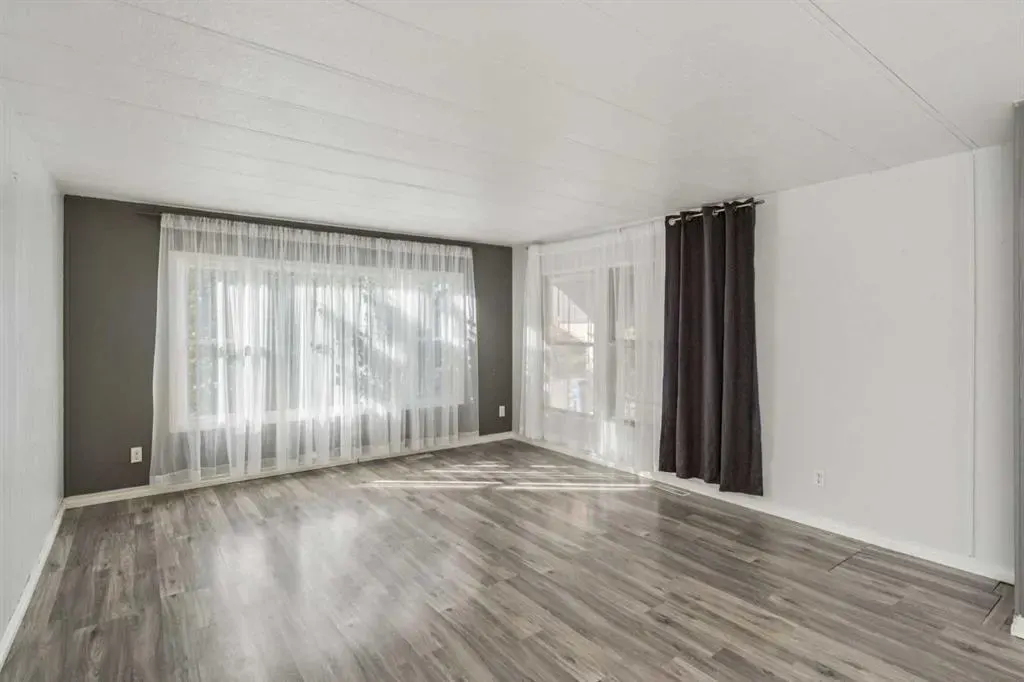 12 Spring Haven Road SE
