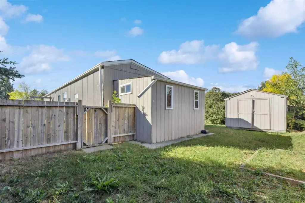 12 Spring Haven Road SE