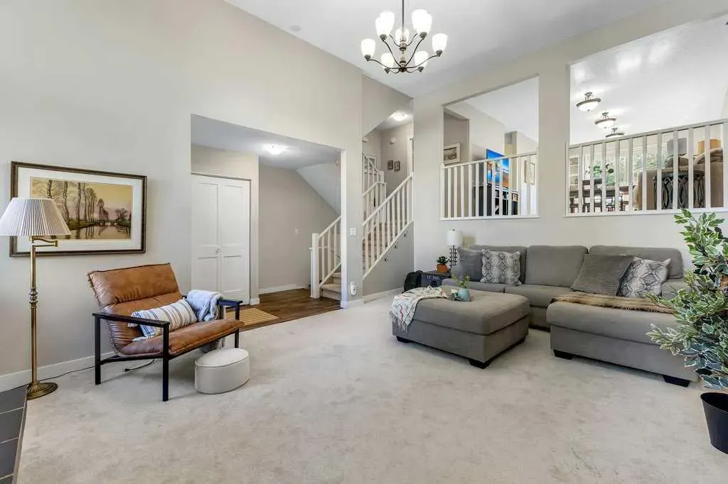 5400 dalhousie Drive NW, #56